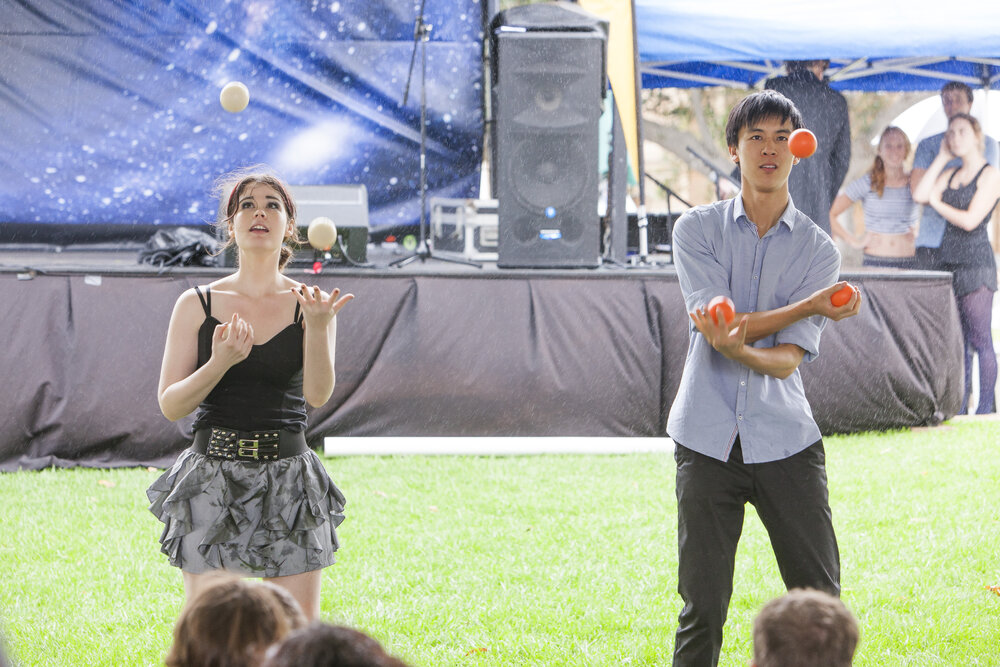 Jugglers at Orientation Week