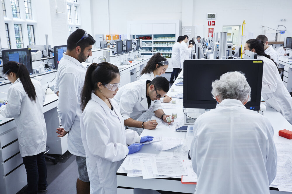 Students in Pharmacy Building Lab