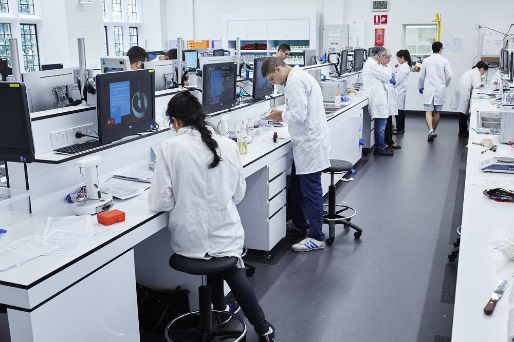 Students in Pharmacy Building Lab