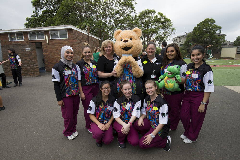 Bachelor of Oral Health Student Volunteers for the Carevan Sun Smiles Program