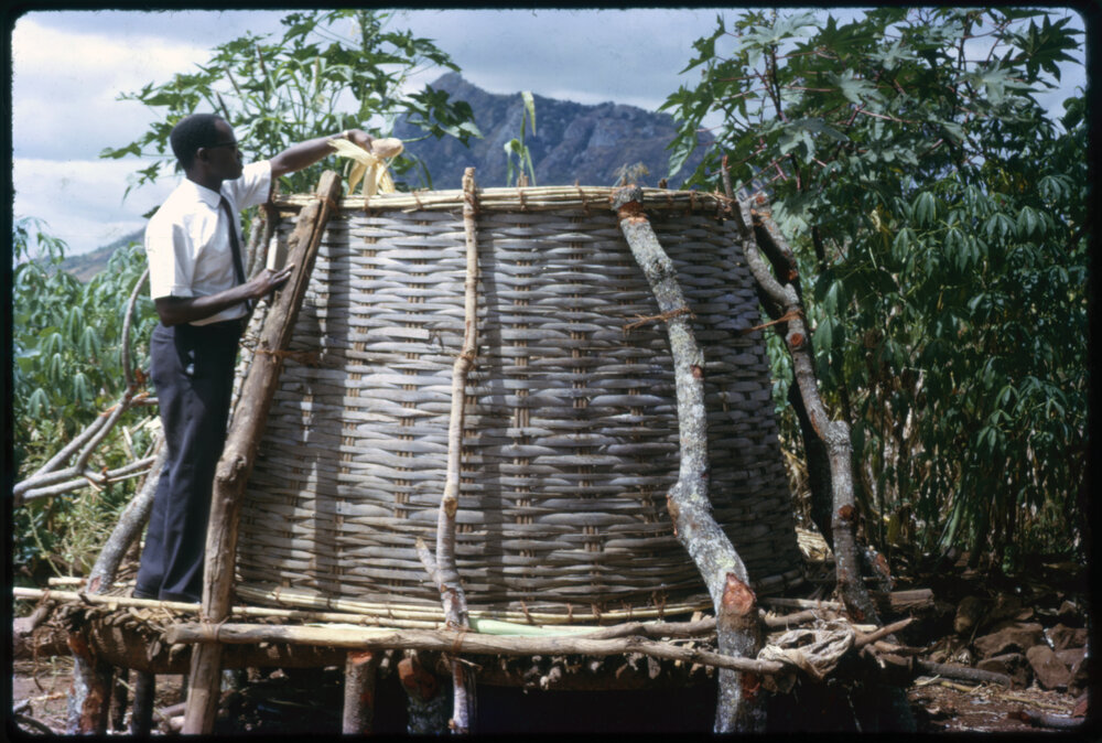 Round Woven Structure