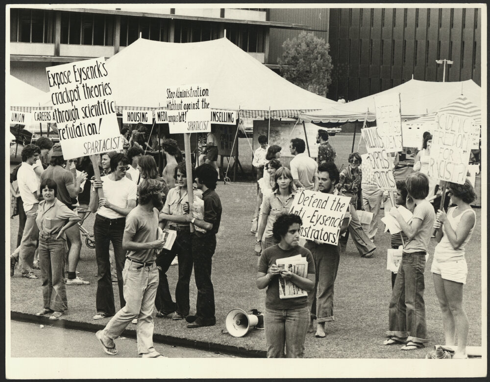 Welcome Week Students Demonstrate in Support of Students Who Demonstrated Against Eysenck's Lecture