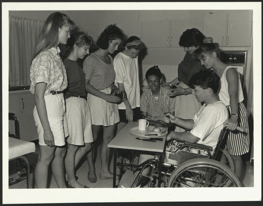 Moy Dibden and Students Handling Food at the Dinner Table - Occupational Therapy, Faculty of Health Sciences
