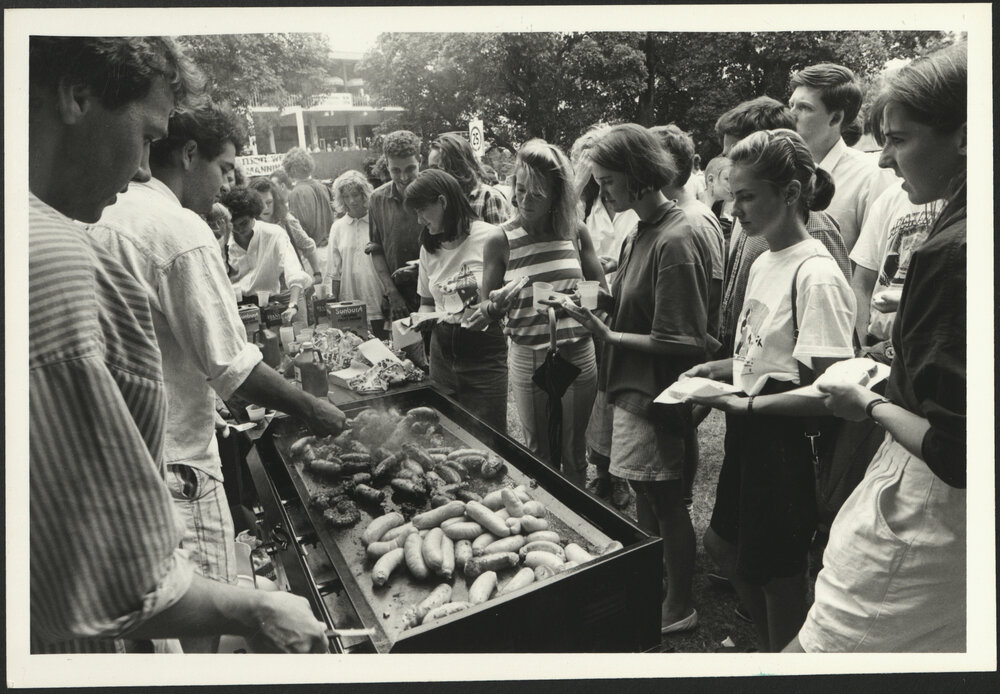 Students at Sausage Sizzle