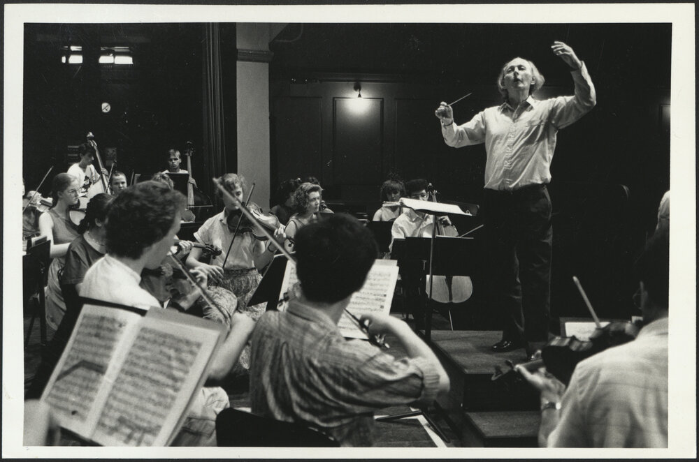 Conservatorium of Music Symphony Orchestra - John Hopkins and the Student Orchestra in Rehearsal