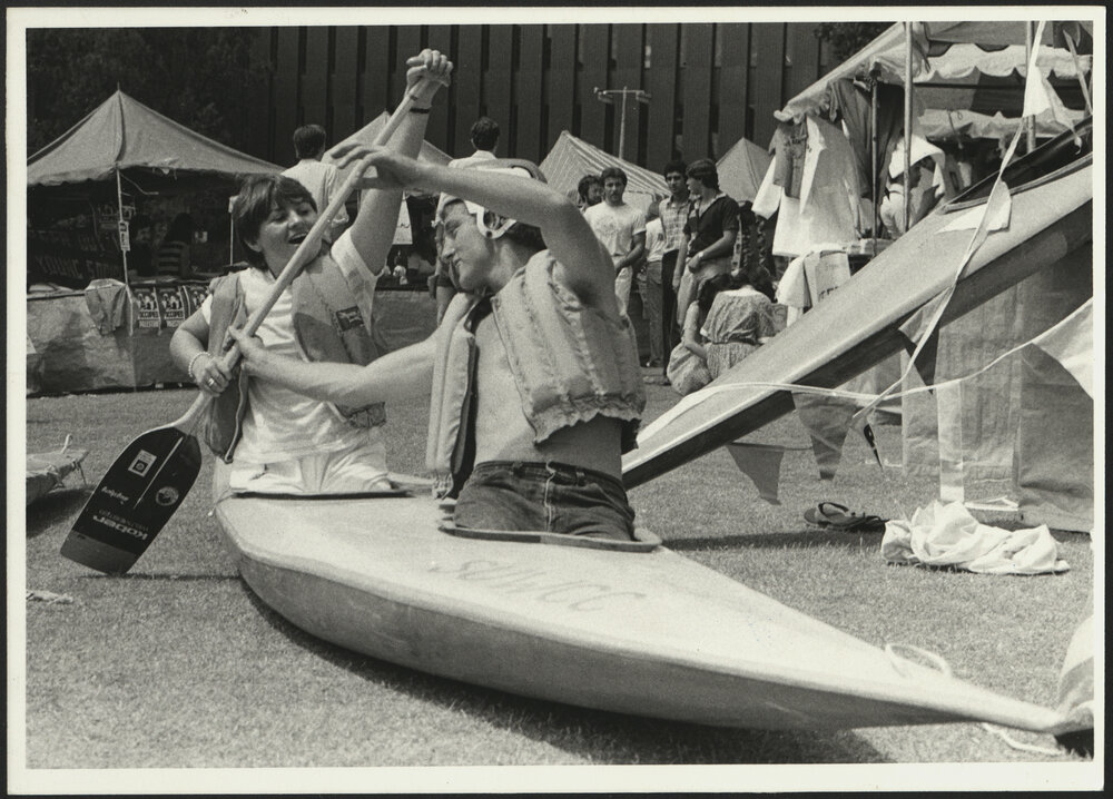 Nicole O'Toole (Pharmacy) and Michael Crawford (Economics) in Canoe on Front Lawn at Orientation Week