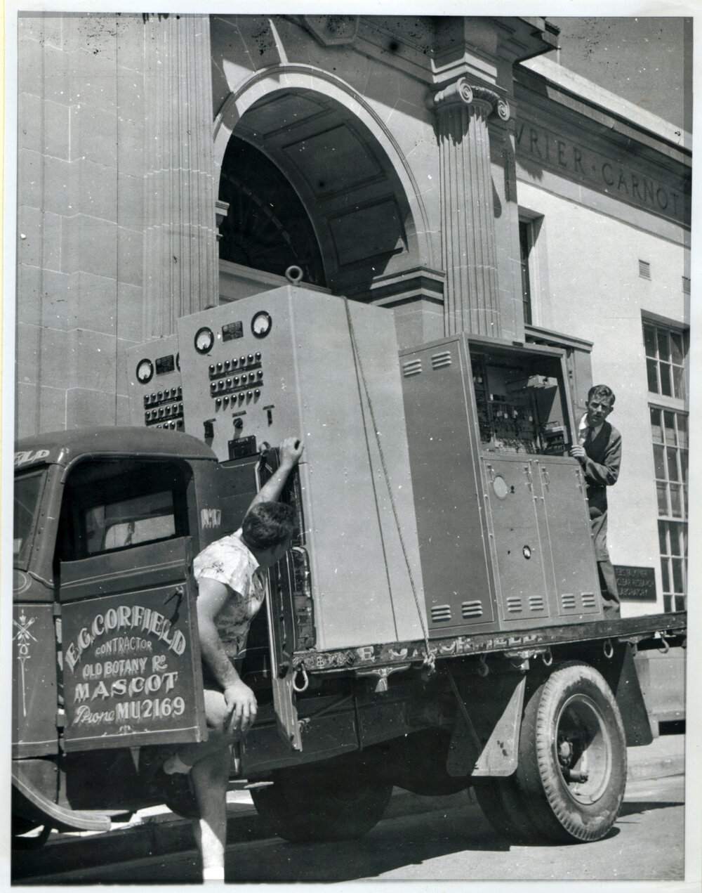 Unloading SILLIAC Power Supply Units Outside Physics Building