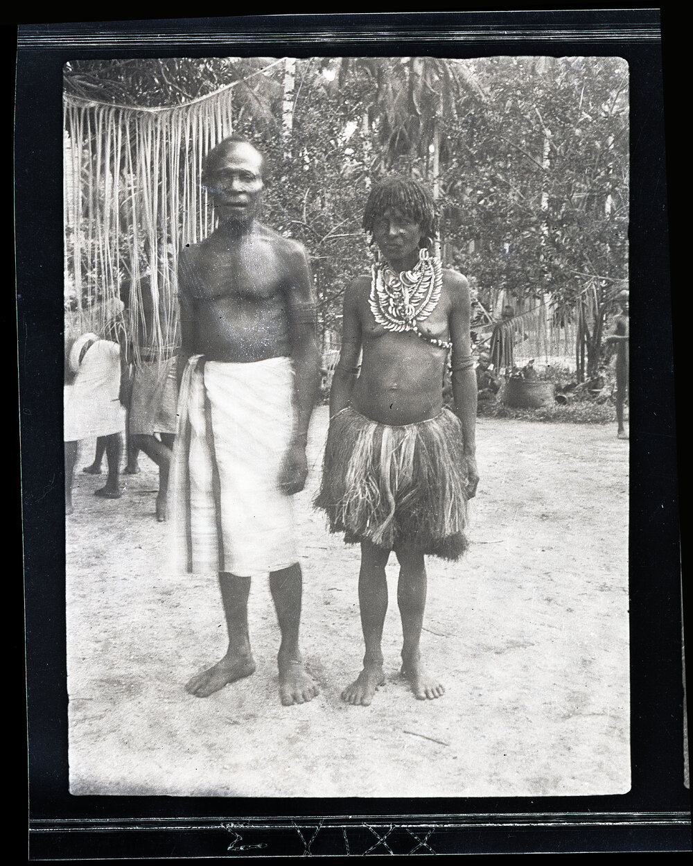 [Manum Island, New Guinea] The Headman of Maraŋisi and his Wife