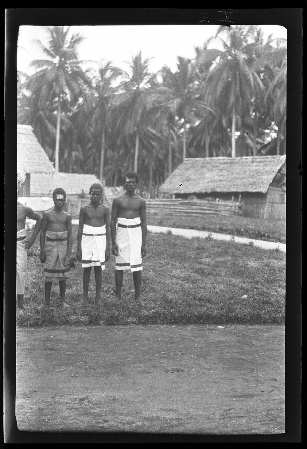 [Manum Island, New Guinea] Finished Timers on their way back to their Homes on the Sepic