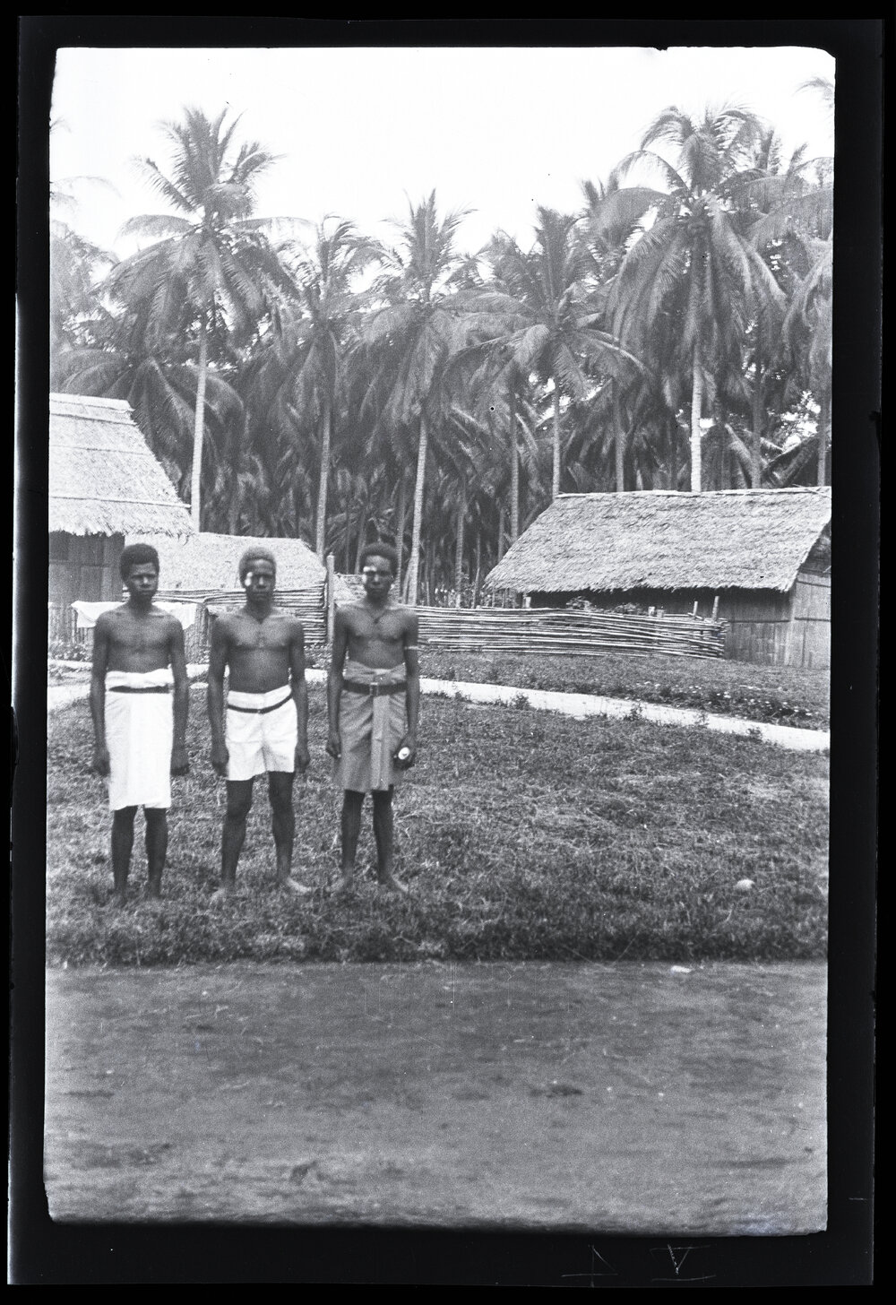 [Manum Island, New Guinea] Finished Timers on their way back to their Homes on the Sepic