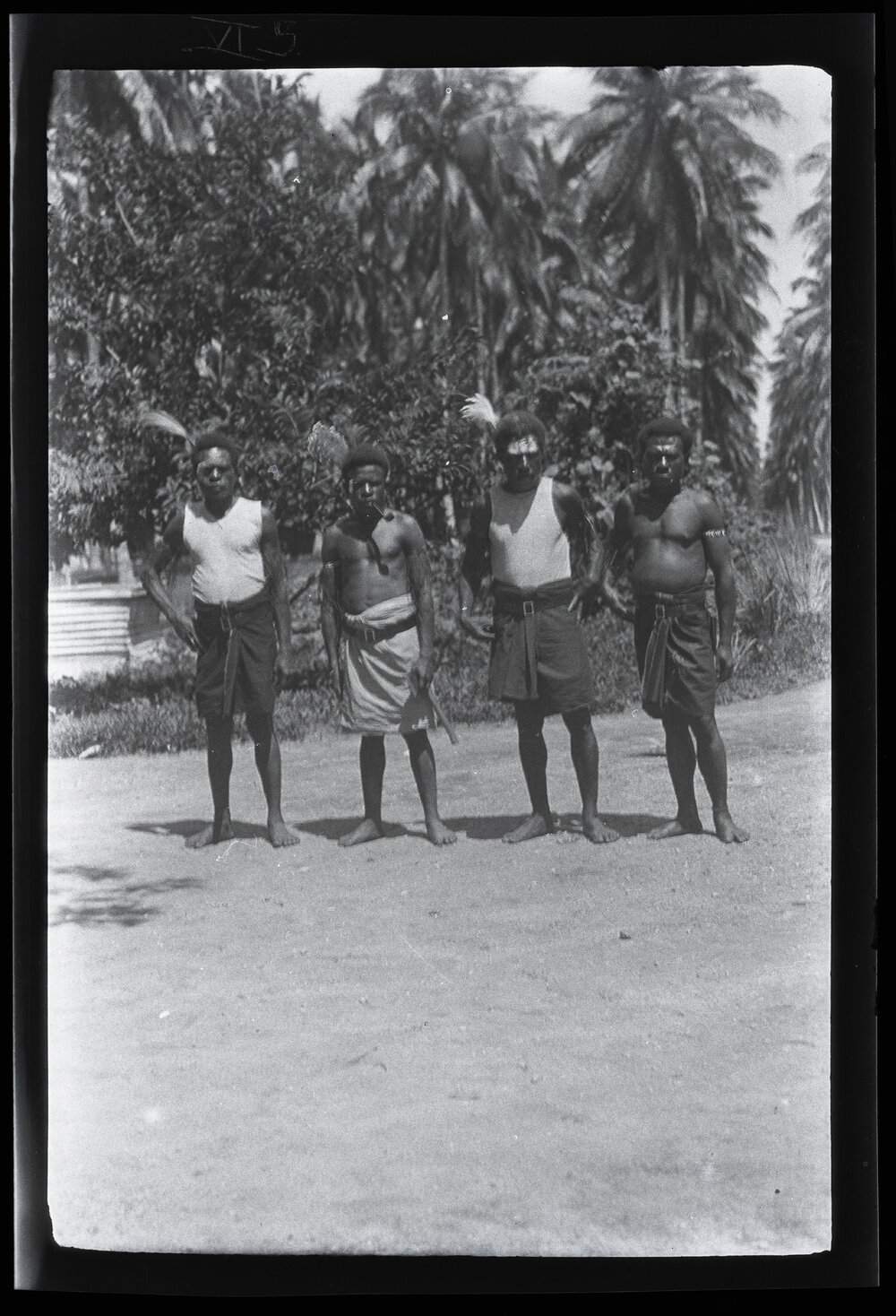 [Manum Island, New Guinea] Finished Timers on their way back to their Homes on the Sepic