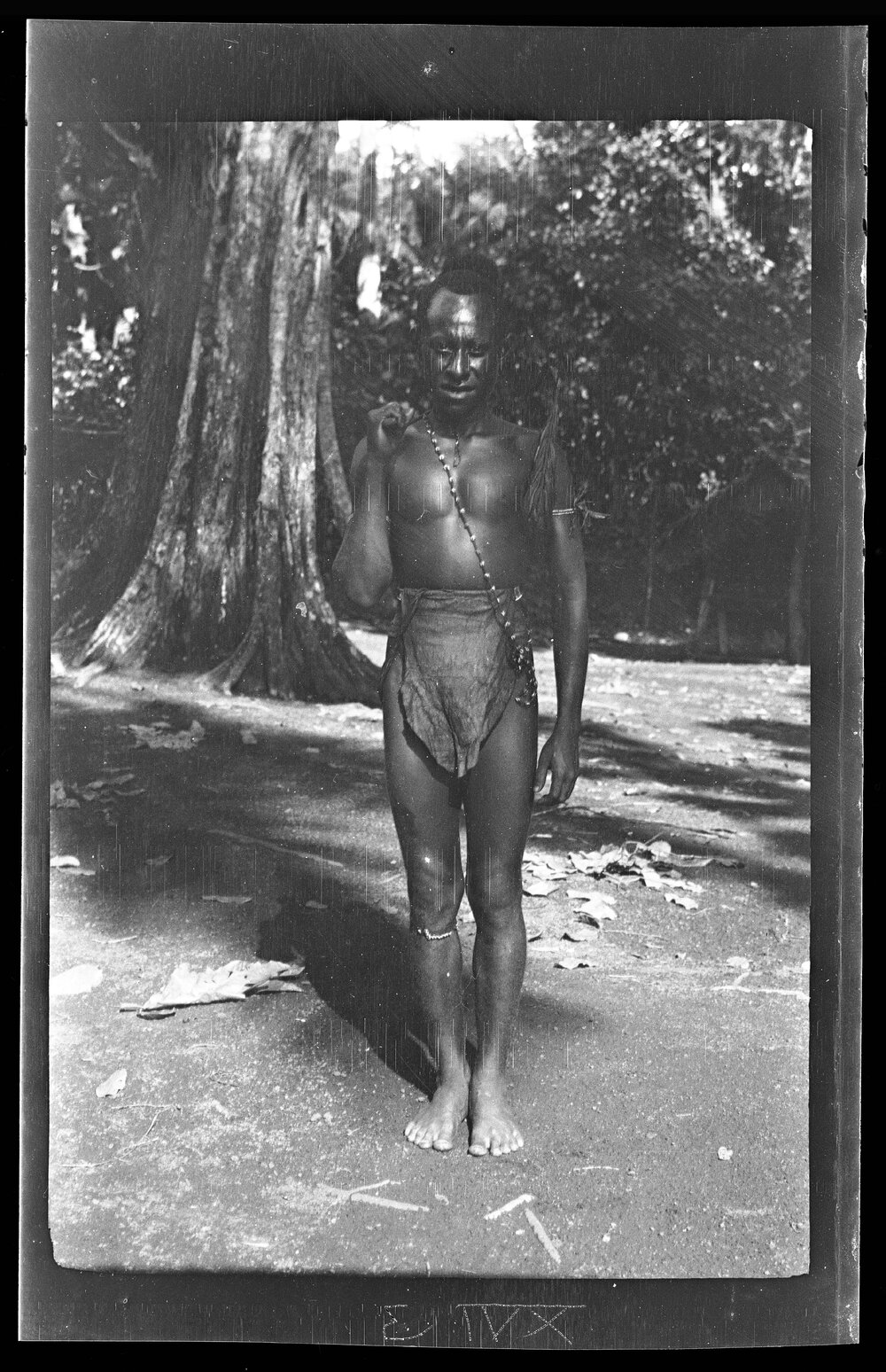 [Manum Island, New Guinea] Aroŋabia of Waia