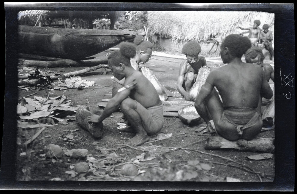 [Manum Island, New Guinea] Canoe Painting at Yabururu's