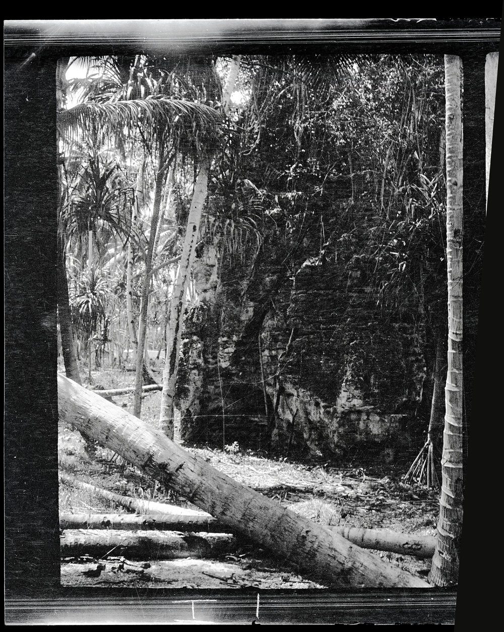 [Narau Island] The Rock in Which is the Cave Where Dwelt the Two Original Deboe Women