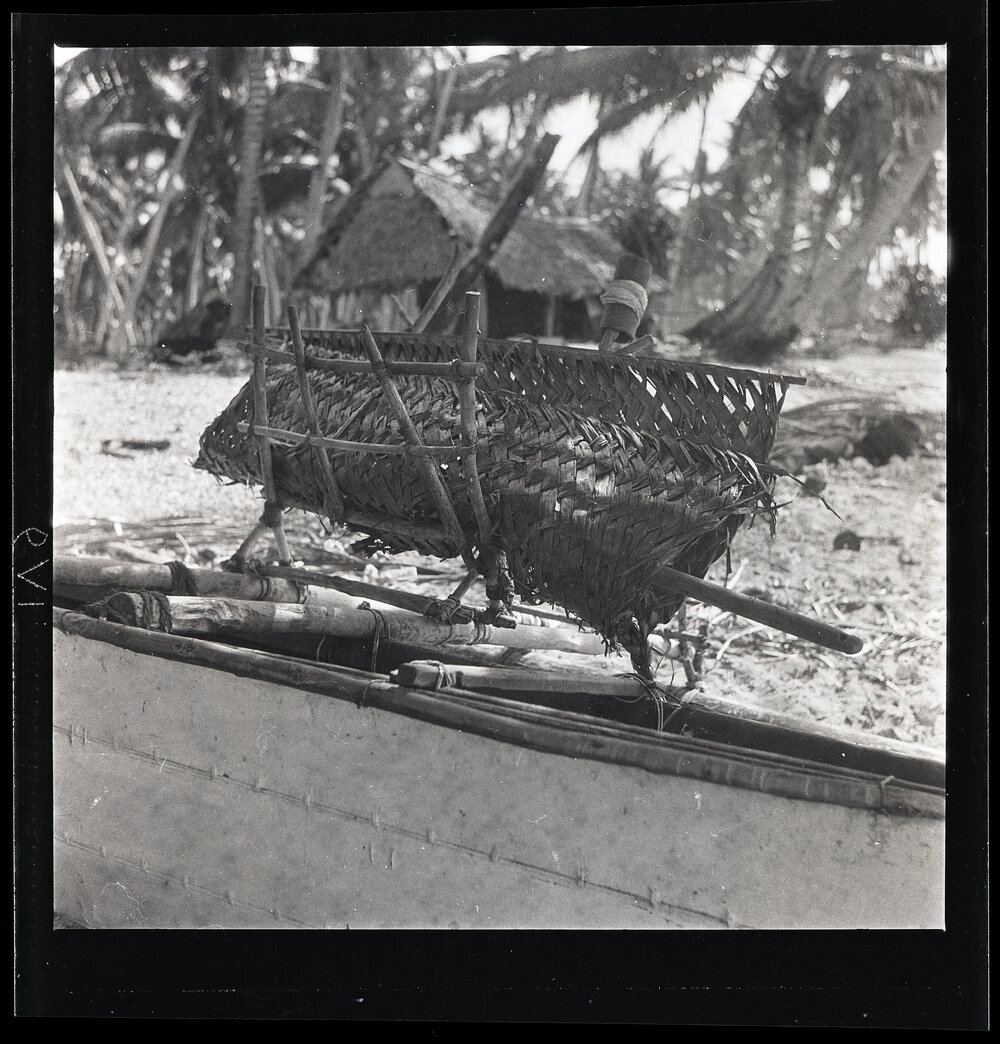 [Narau] A Near View of the Arrangement Erected on the Outrigger Booms of a Canoe for Holding Fishing gear