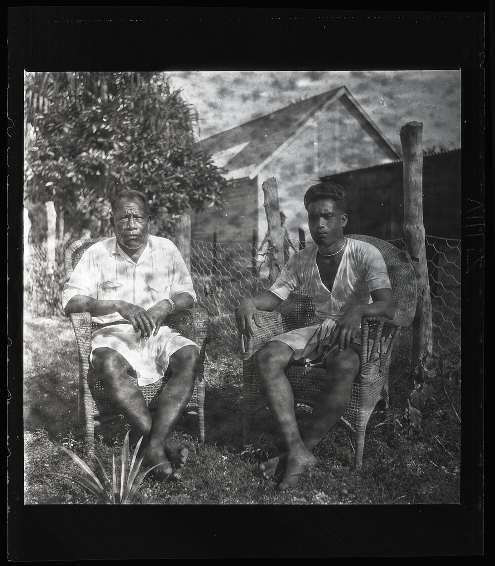 [Narau] Dabe and Interpreter Gideon