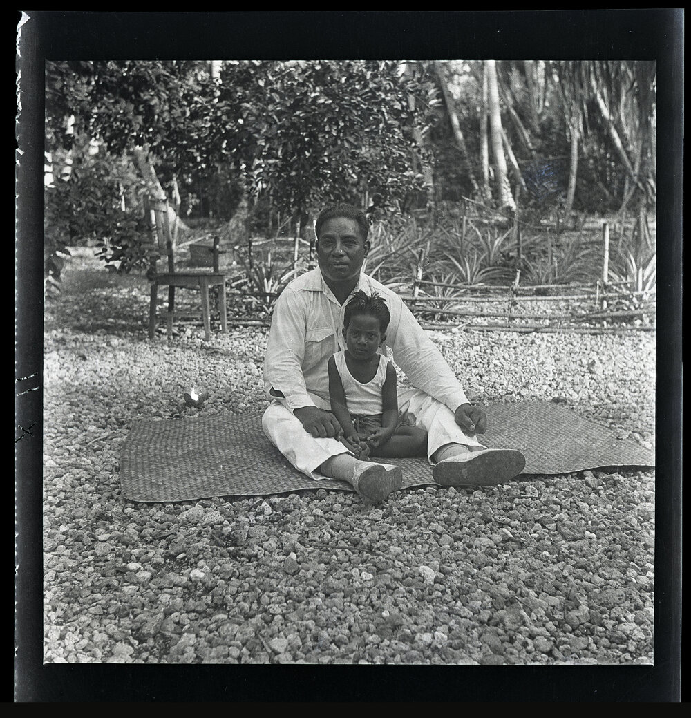 [Narau] Detudamo and his Son Robidak