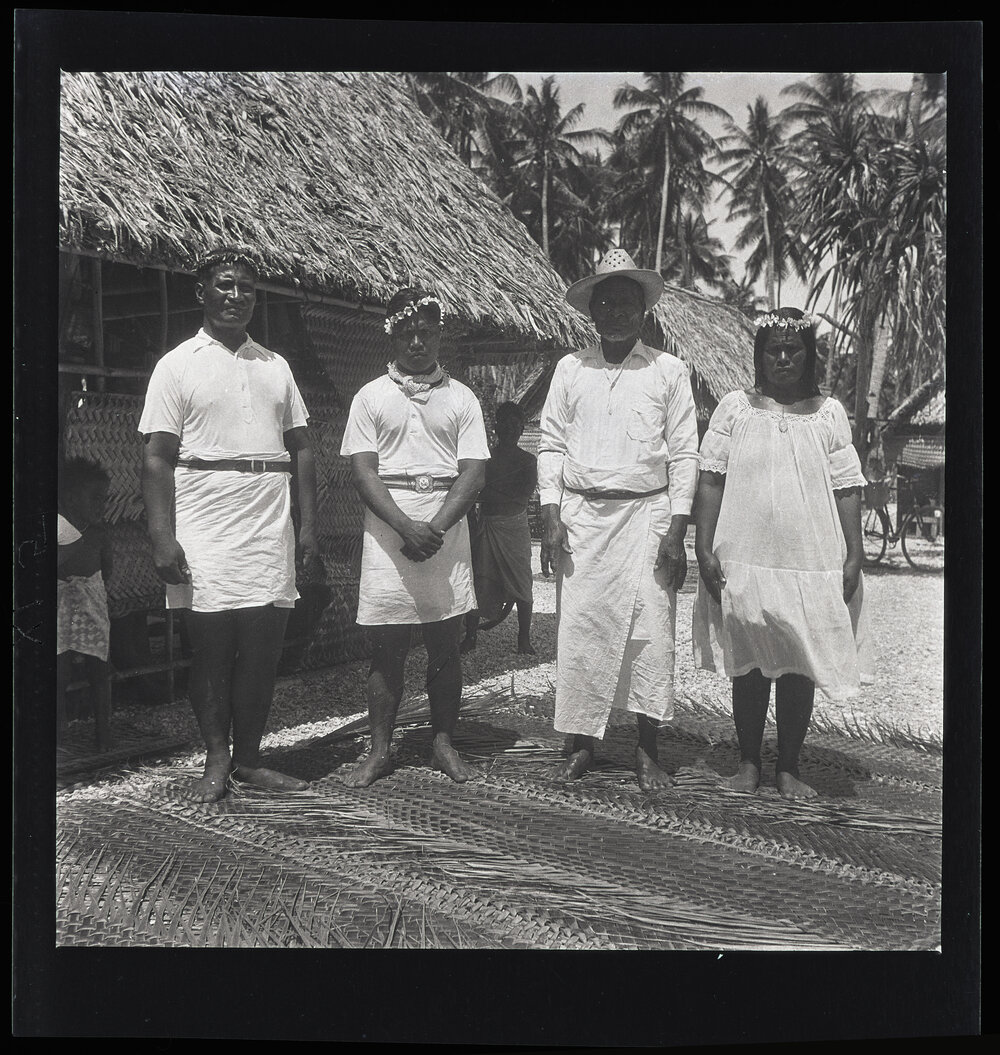 [Narau] Domawaije, his Daughter, Son and Daughter's Husband