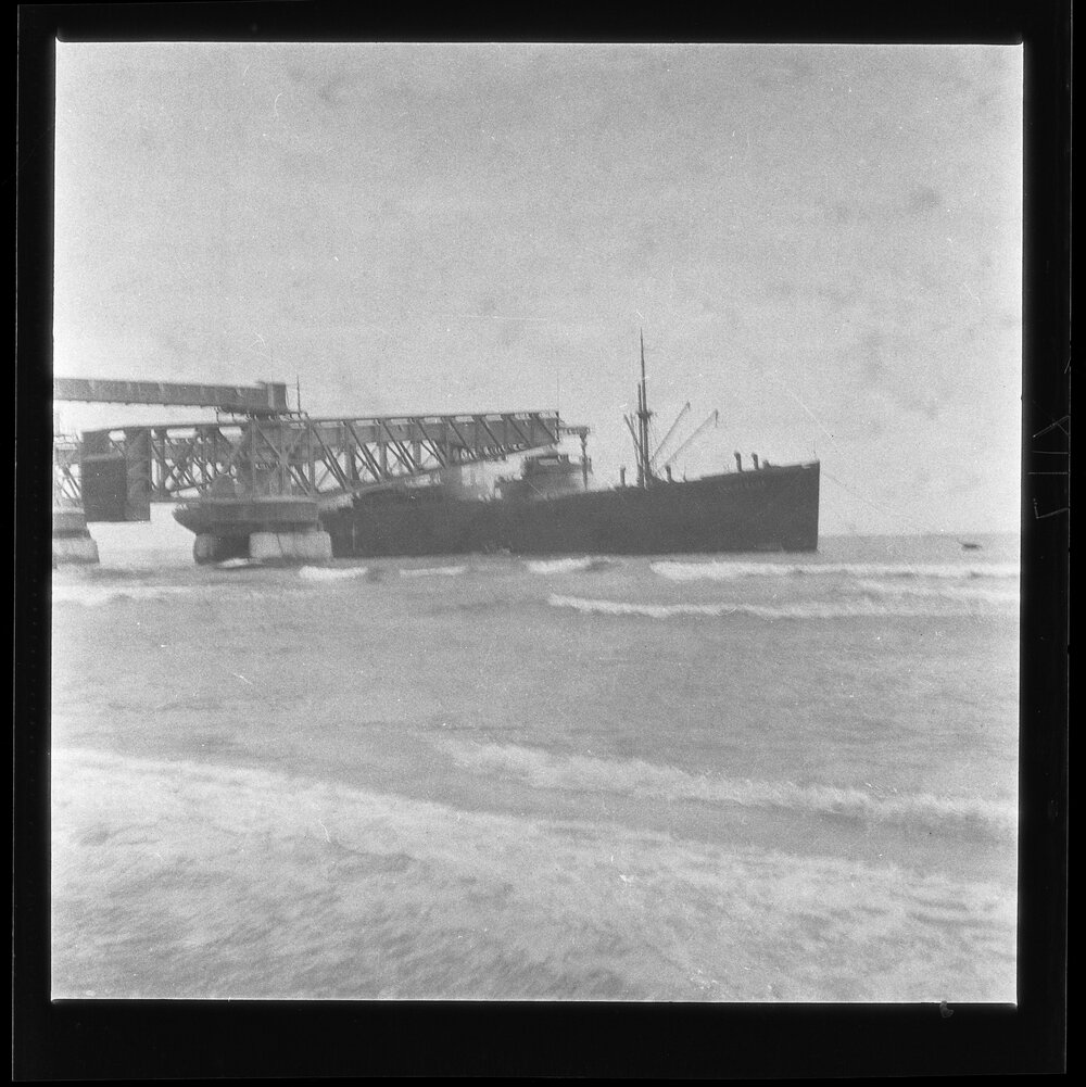 [Narau] Loading Phosphate into the Trentbank. General View of the Vessel Being Loaded