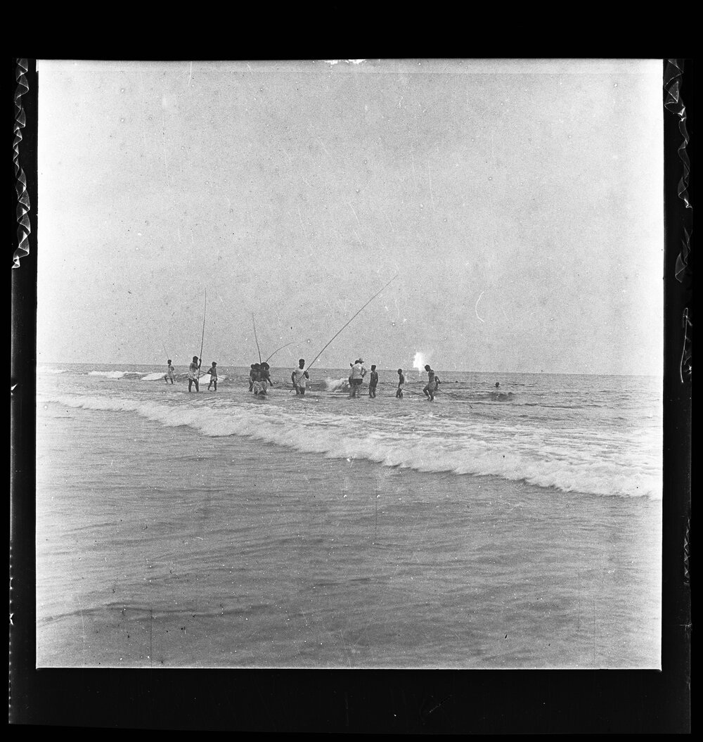[Narau] Mourre School Boys out on a Fishing Lesson