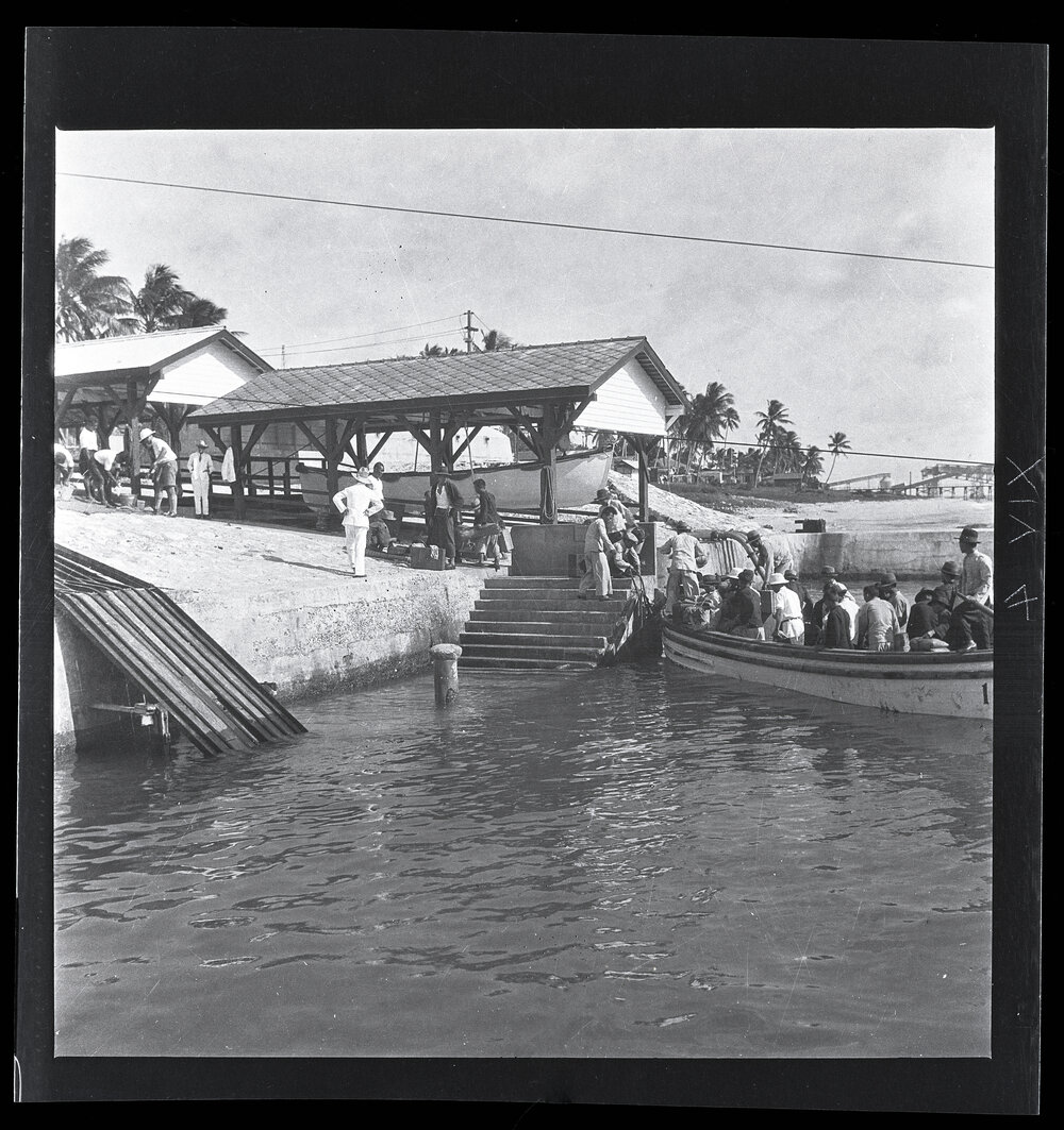 [Narau] Landing (the Boat Swinging Round) and Beginning the Search