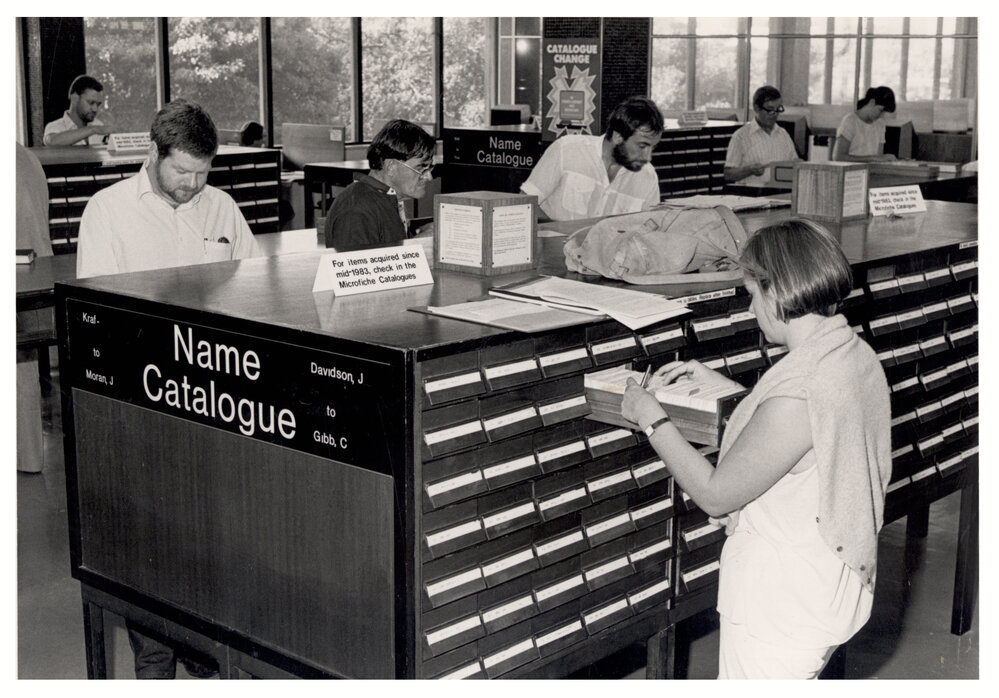 Students Using The Name Catalogue In The Fisher Library