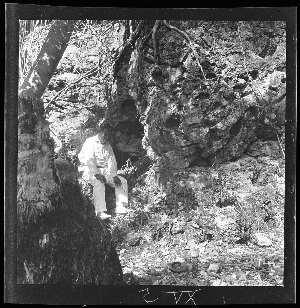 [Narau] Detudamo Sitting Just Inside the Cave