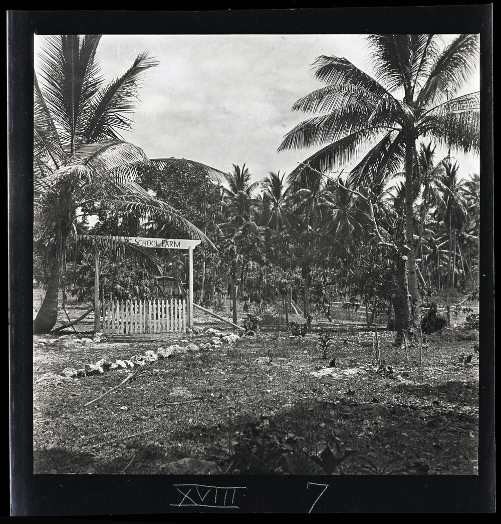 [Narau] The Entrance to the Mourre School Farm