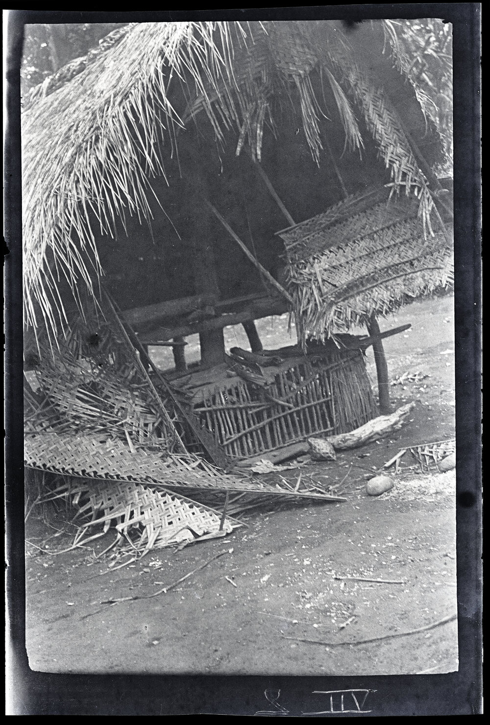 [Manum Island, New Guinea] The Grave of Bodarua (Ama&rsquo;ama), Husband of Bubuŋ, Under the House
