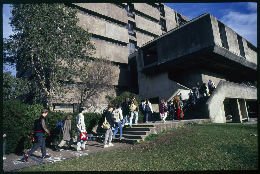 Students Near the Molecular Bioscience Building