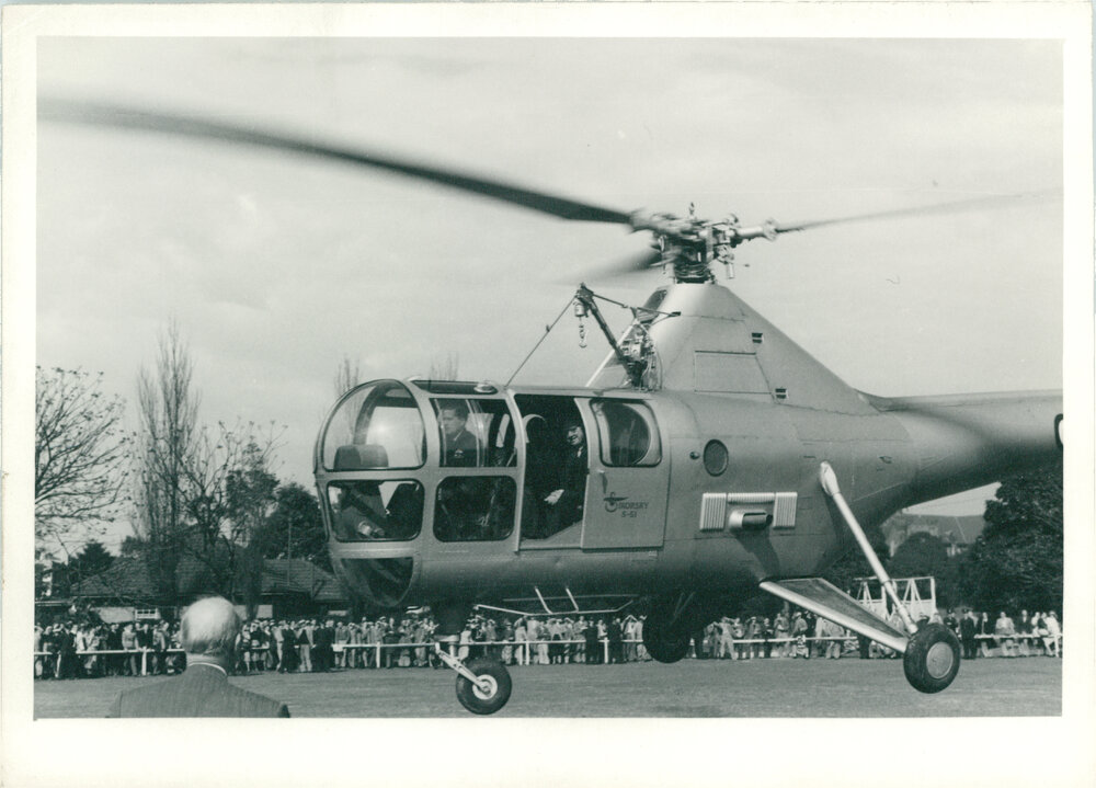 RAAF Helicopter on No 2 Oval