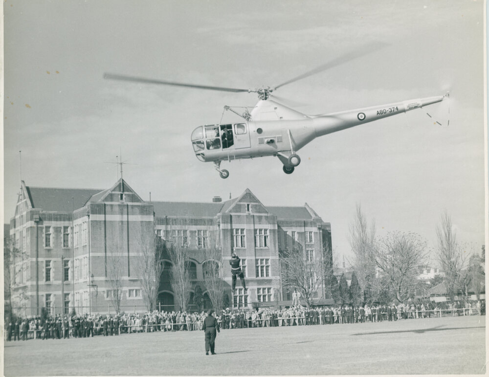 RAAF Helicopter on No 2 Oval