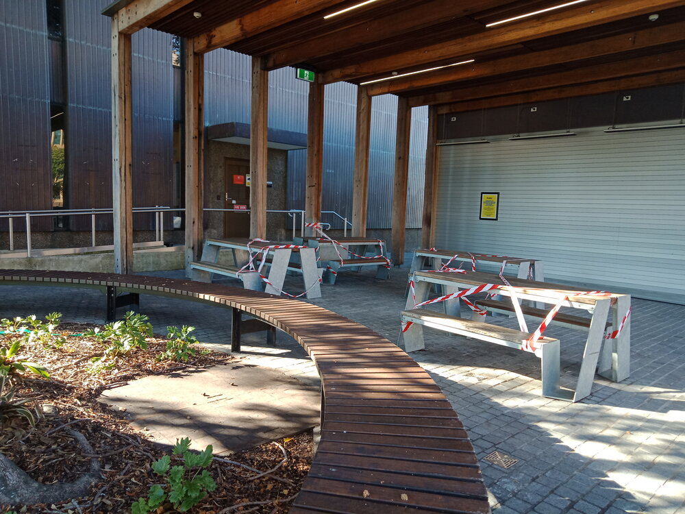 Closed Fisher Library Coffee @ Fisher Coffee Cart