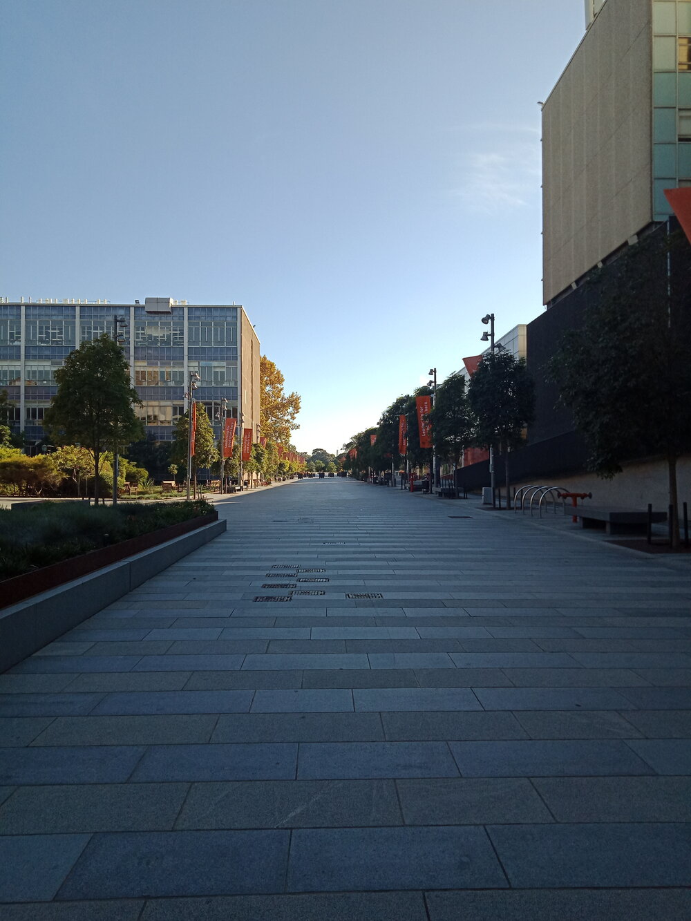 View of Eastern Avenue from City Road, Looking North