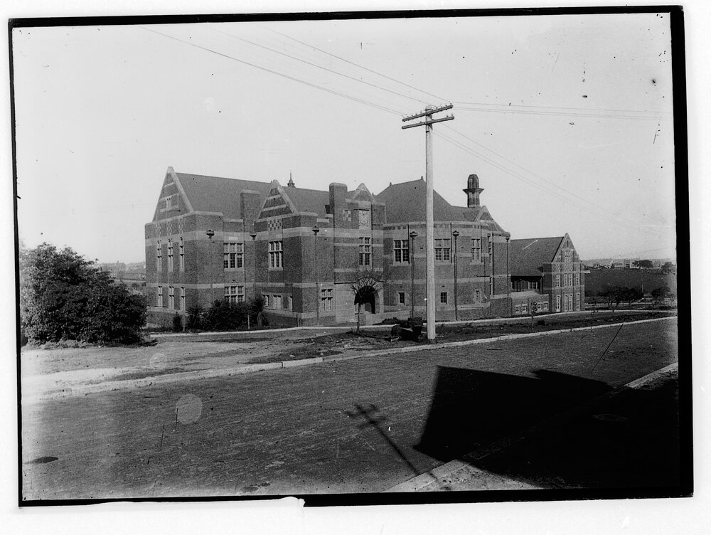Engineering School (Woolley Building), Science Road (2)