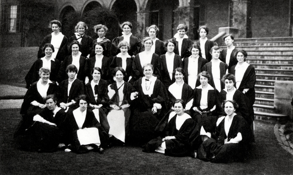 Women's College Students and Principal, 1916