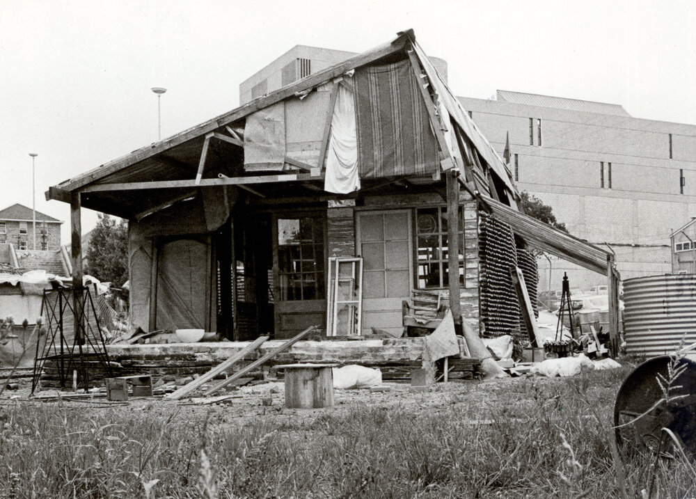 Self Sufficient House Built by Architecture Students in 1974