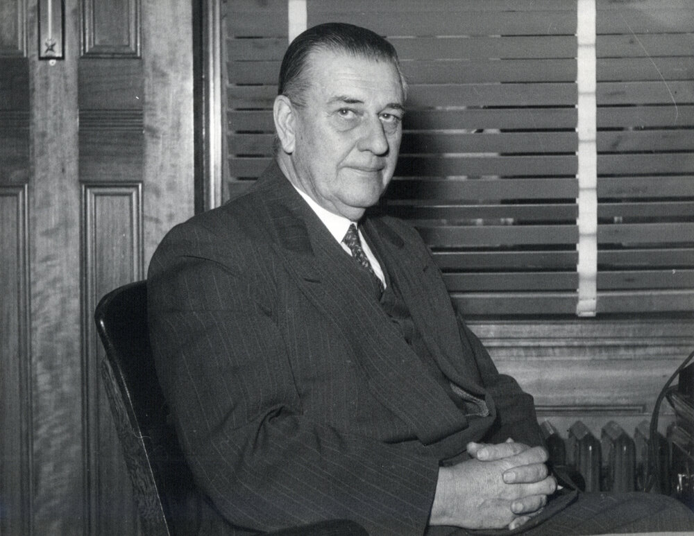 Dr Gilbert E Phillips