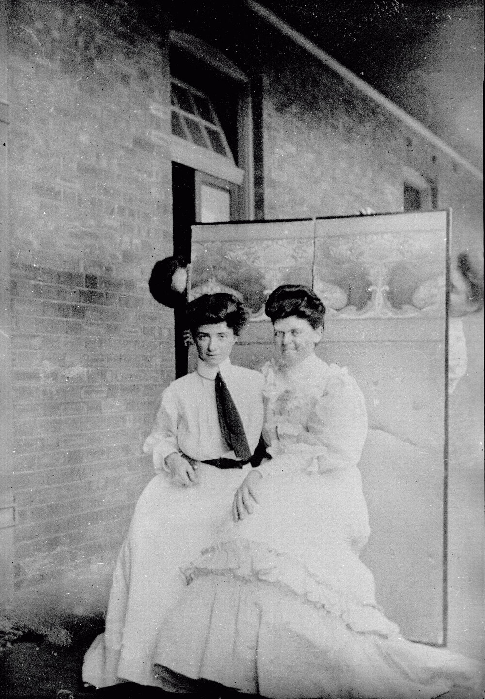 Gertrude Wark and Dolly Dunlop, students at the Women's College