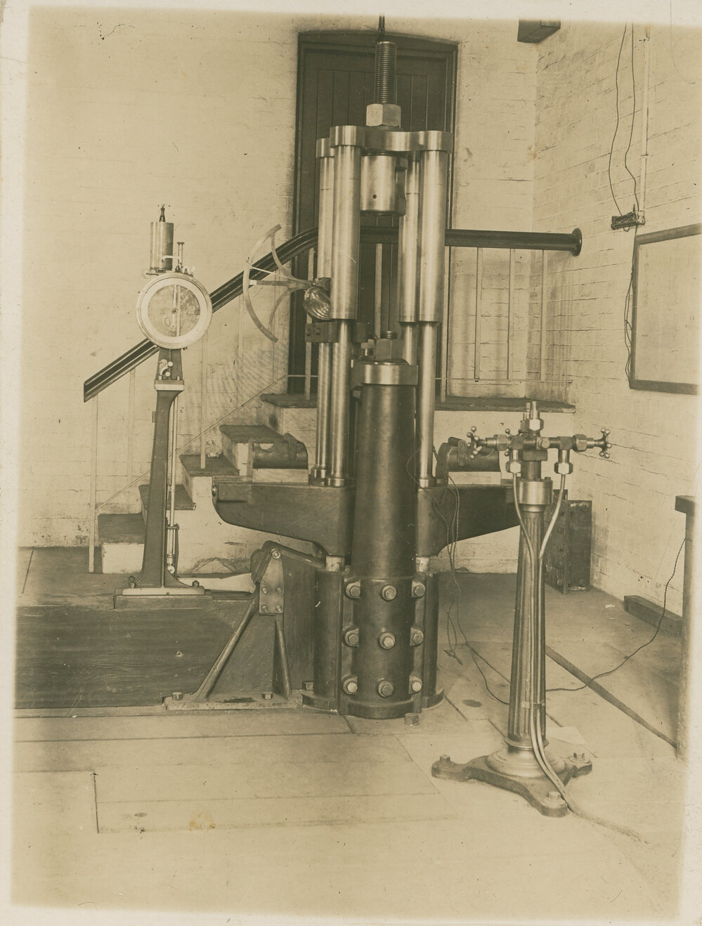 'Amster' General Purpose Testing Machine, Peter Nicol Russell (PNR) School of Engineering