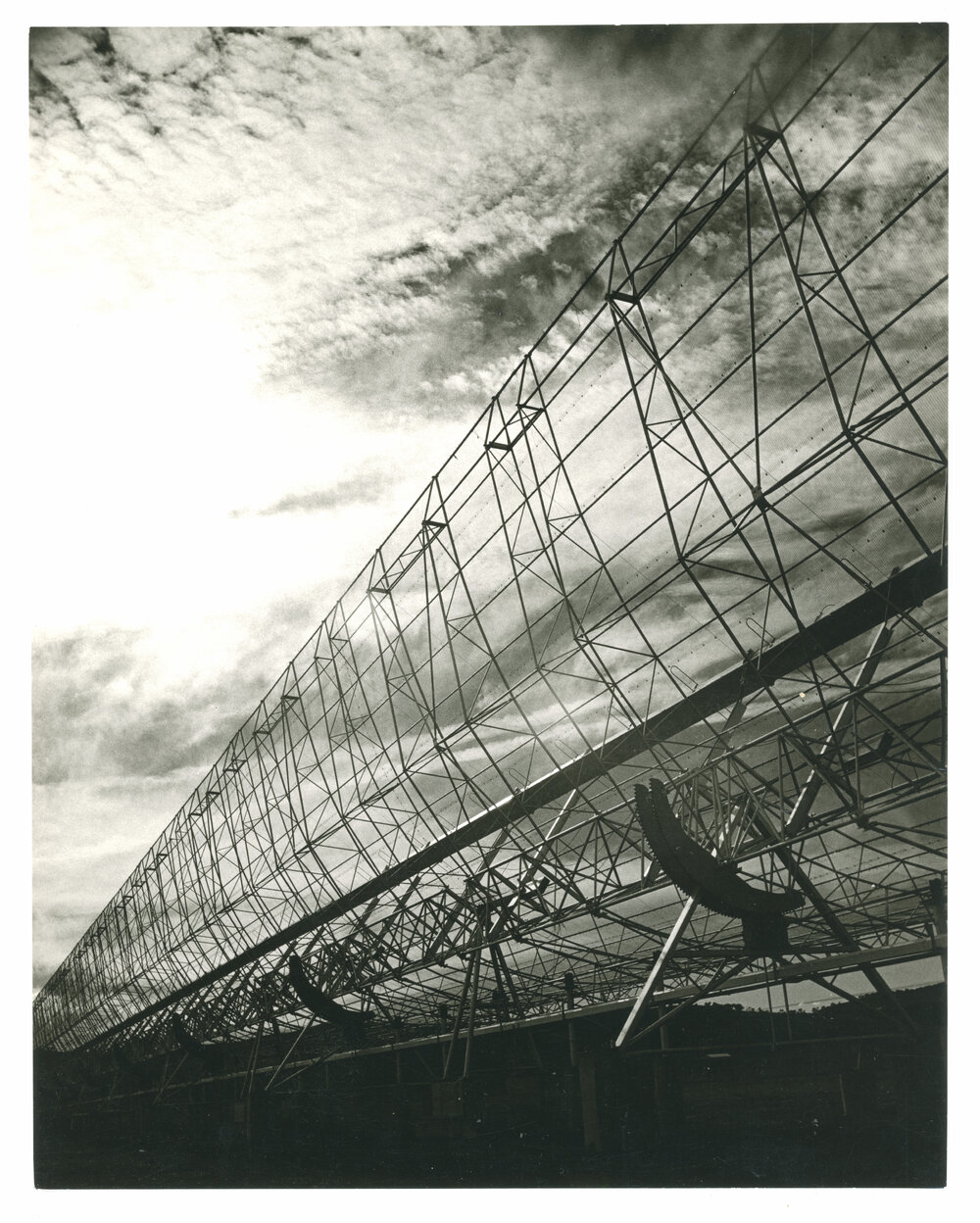 Mills Cross Radio Telescope Construction