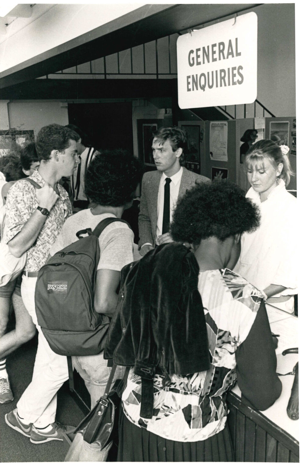 Students at General Enquiries Desk