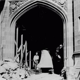War Memorial Carillon Bells  Arrival at the University and Installation