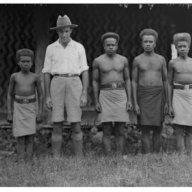 Deberu, Maekali, Ngangaria, Me, Nelson