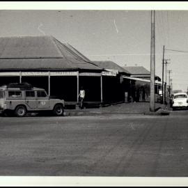 Roger Carolin at the Central Hotel
