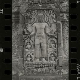 Relief at Neak Pean, Angkor