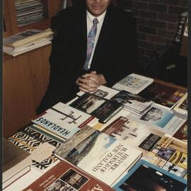 Mr Jonathan Mane Wheoki Visiting Scholar in Architecture (1993 Chettle Fellow)