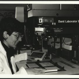 Biology - Durst Laborator 900 Enlarger - Senior Students Producing their Own Optical and Electron Micrograph 