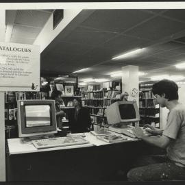 A Student Uses the Online Public Access Catalogue (OPAC) in the Library