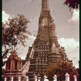 Wat Arun (Temple of the Dawn)